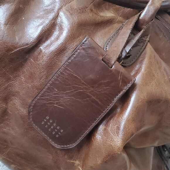 Moore and Giles | Leather Benedict Weekend Bag - Picture 6 of 13